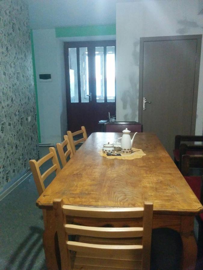 Lost Inn Kazbegi Hostel Εξωτερικό φωτογραφία