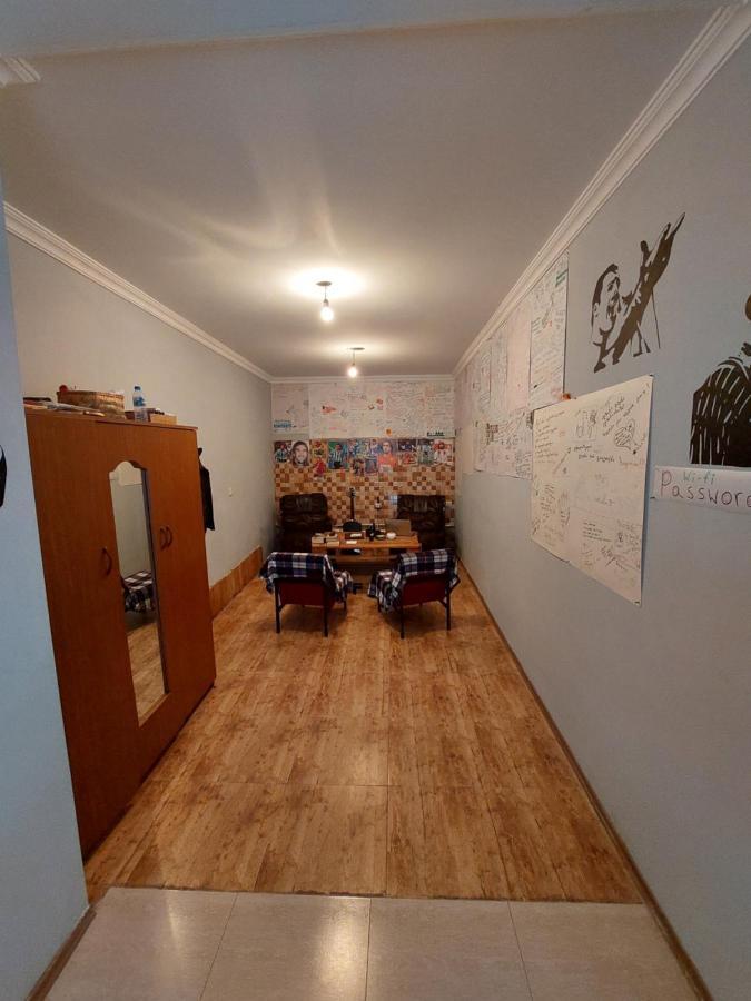 Lost Inn Kazbegi Hostel Εξωτερικό φωτογραφία